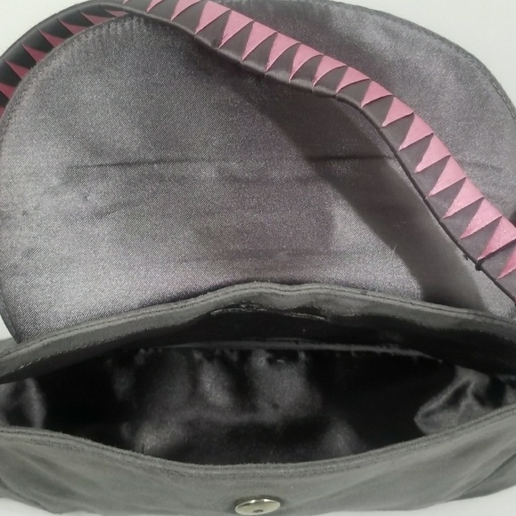 VICTORIA'S SECRET SMALL PURSE - Picture 8 of 8